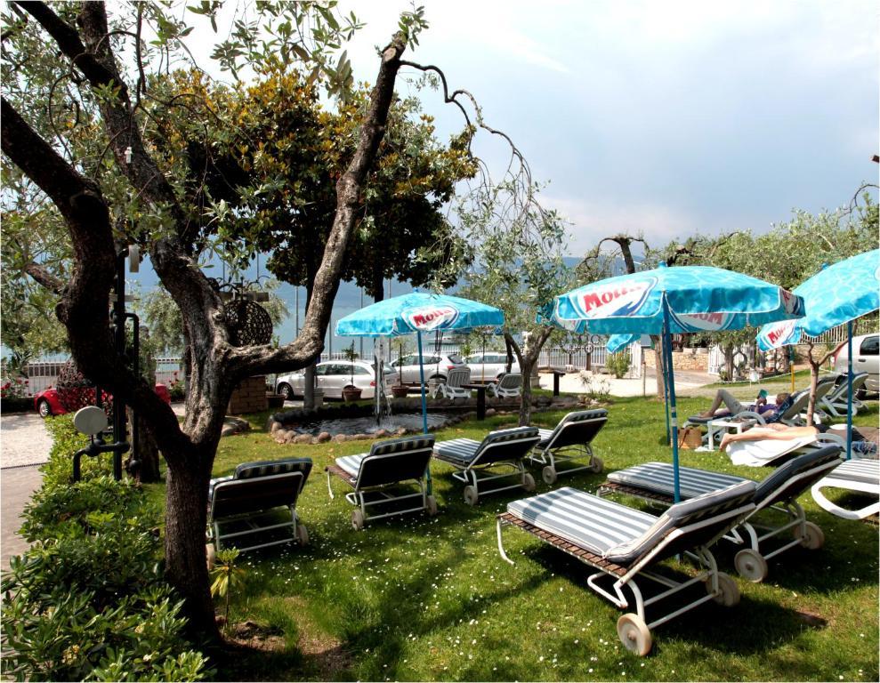 Hotel Fraderiana Torri Del Benaco Zimmer foto